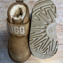 UGG® Neumel II Graphic Boot - Toddler / Little Kid - Chestnut
