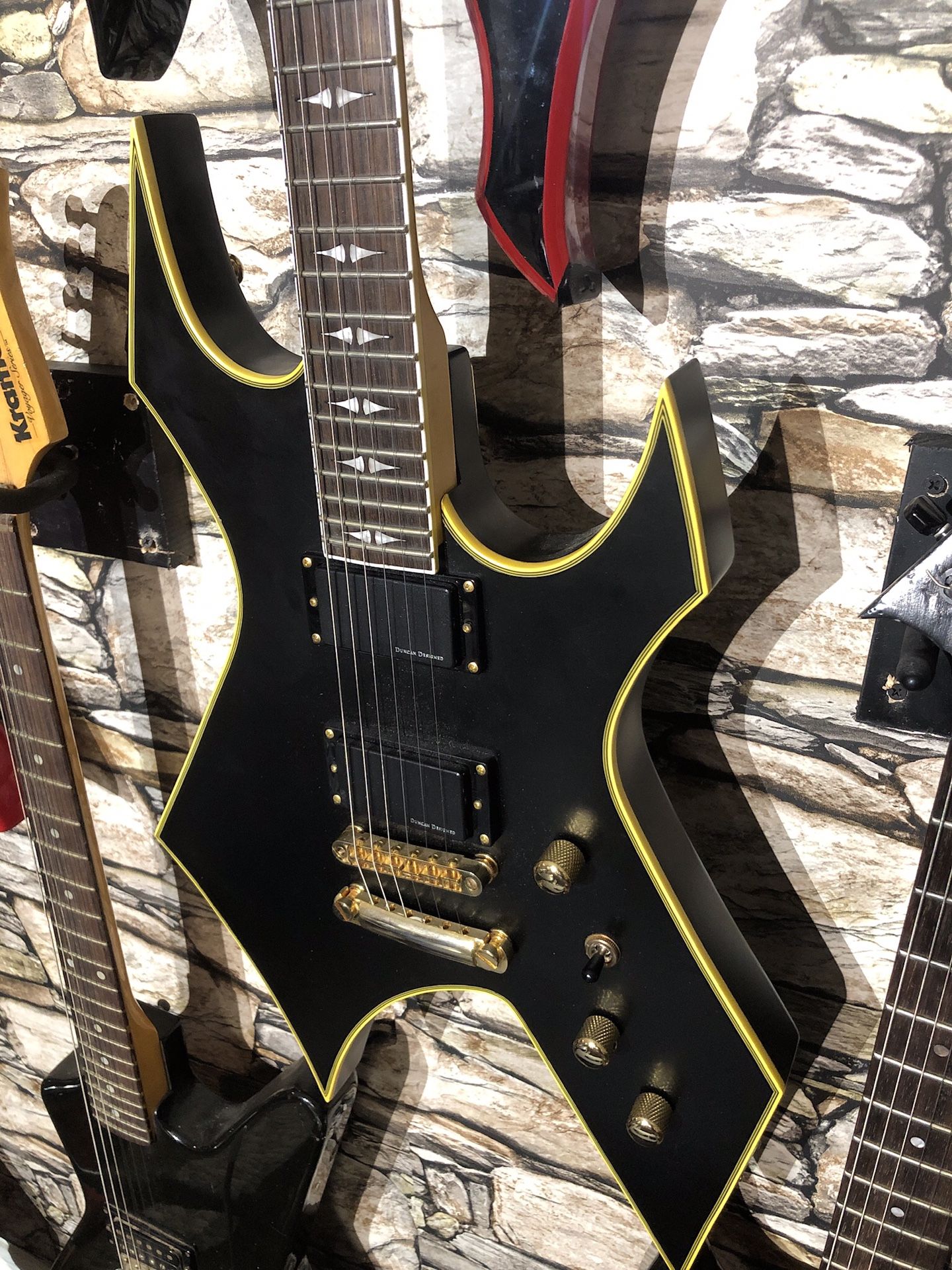 B.c.rich warlock pro x shadow