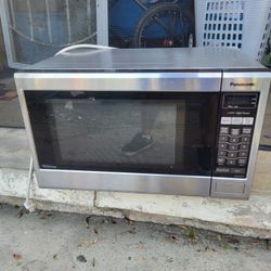 Microwave Good Condition 