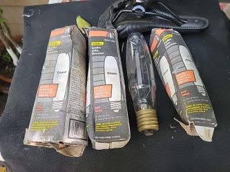 Philips 250W High Pressure Sodium Bulbs – Lot of 4