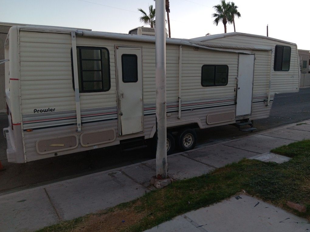 5th Wheel Travel Trailer