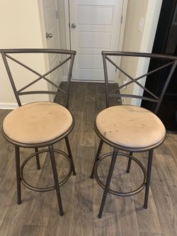 Set of bar stools