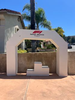 FREE Racing Podium, Arch Backdrop Props F1 Cars FREE SAN DIEGO SAN MARCOS