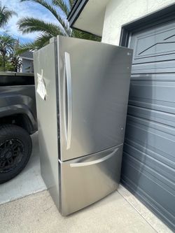 Free fridge