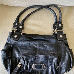 B Makowsky Black leather purse with leopard interior