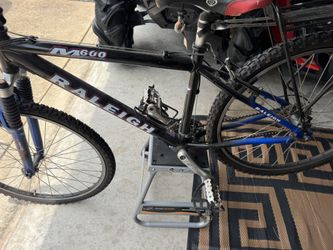 Raleigh M600 Mountain Bike