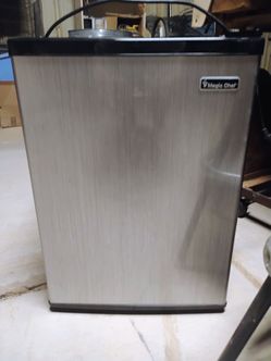 Mini fridge