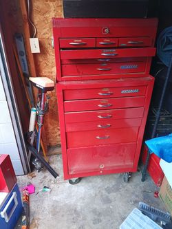 Waterloo Red Tool Chest on Wheels