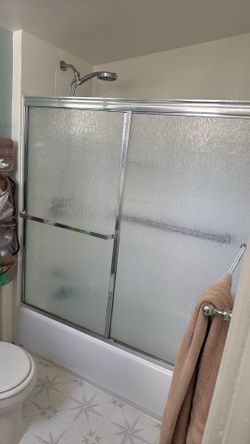 Free Shower, Doors And Frame In Good Shape Works Well Just Took Them