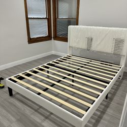 Upholstered Bed frame Queen Size 