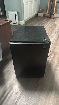 Kenmore Black Mini Fridge