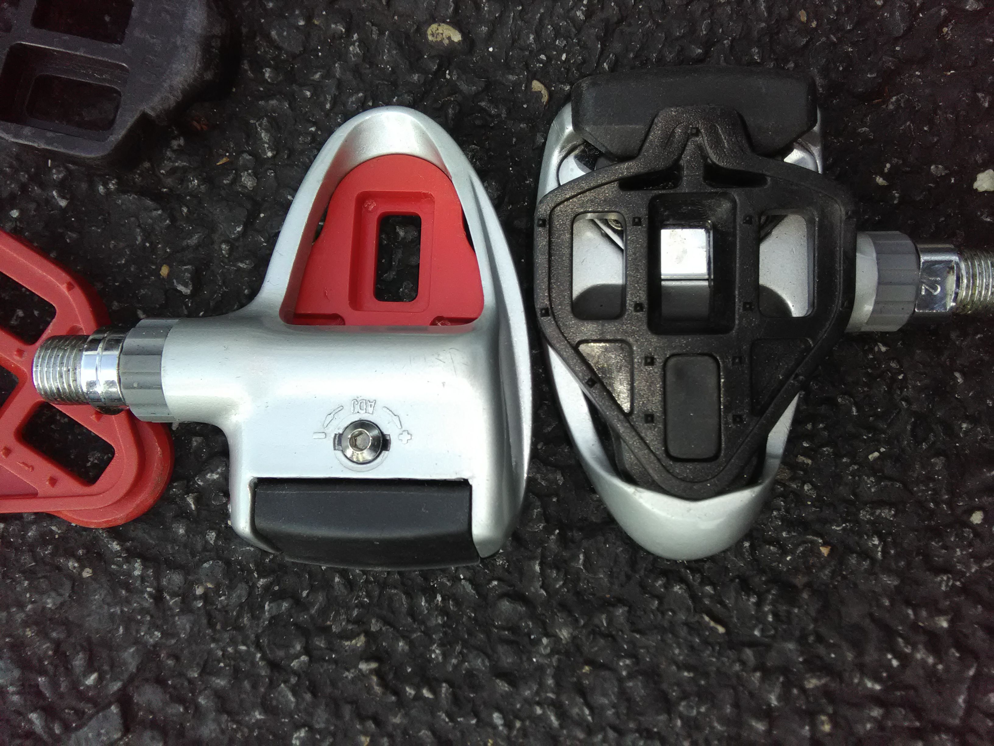 Bicycle pedals clip on shoes