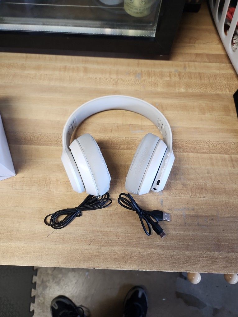 Intoberp Wireless/Bluetooth Headphones