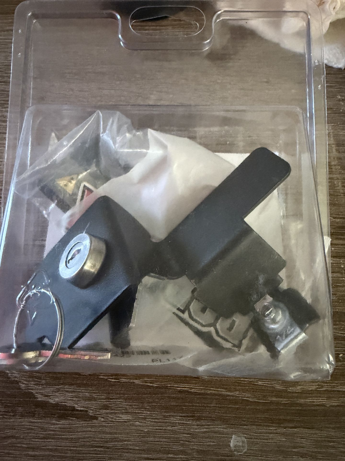 POP & Lock – Manual Tailgate Lock