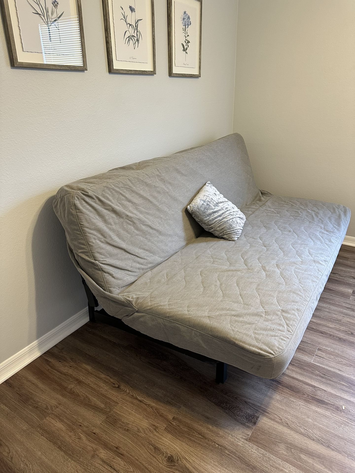 Sleeper Sofa/bed
