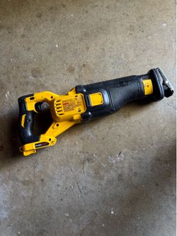 Dewalt DCS389 variable speed reciprocating saw $140