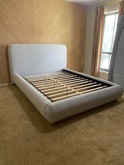 Stunning Beige Rattan Style Bed Frame King / Queen Delivery Available 🚚