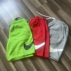 Men’s Medium Nike Shorts
