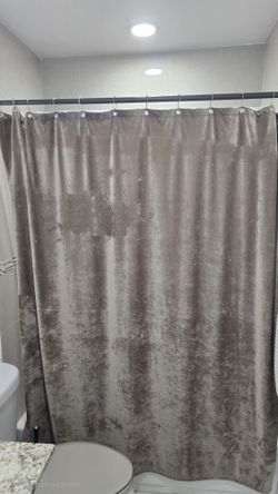 Velvet Shower Curtain 72x72 /w Rod & Hooks