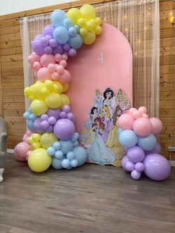 Balloon arch