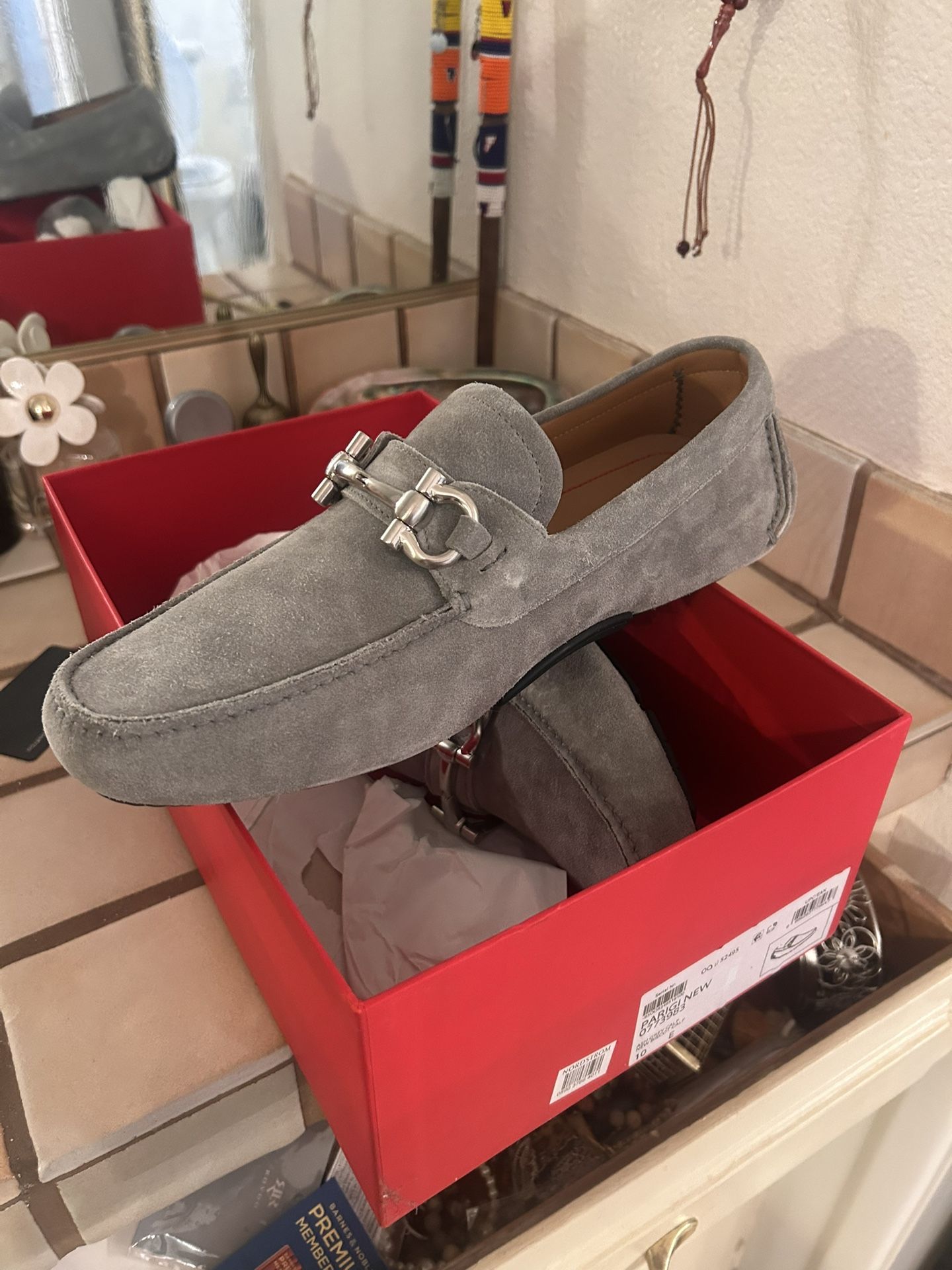 Ferragamo casual shoes sz 10