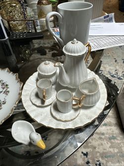 Vtg. White, Gold Trim Braum Bros. Mini Porcelain Tea Set with Tray