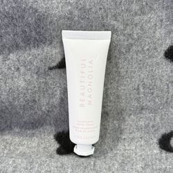 Estée Lauder beautiful mognolia hand cream travel size 1oz(30ml)