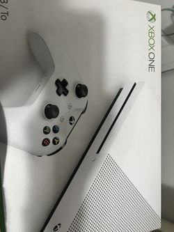 XBOX ONE with Controller, Charging Station Cord & 10+ Games
