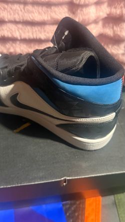 Size 9, Jordan, one meds multicolor