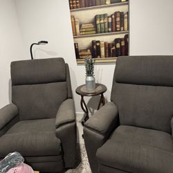 2 Lazy Boy Recliners