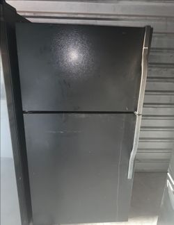 Black Kenmore Refrigerator And Freezer
