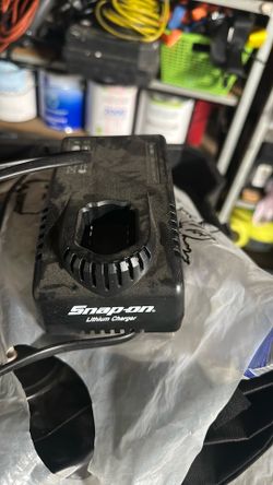 Snap On 14 V charger