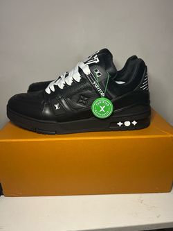 Louis Vuitton Trainer Sneakers – Black/White