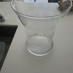 Glass vase