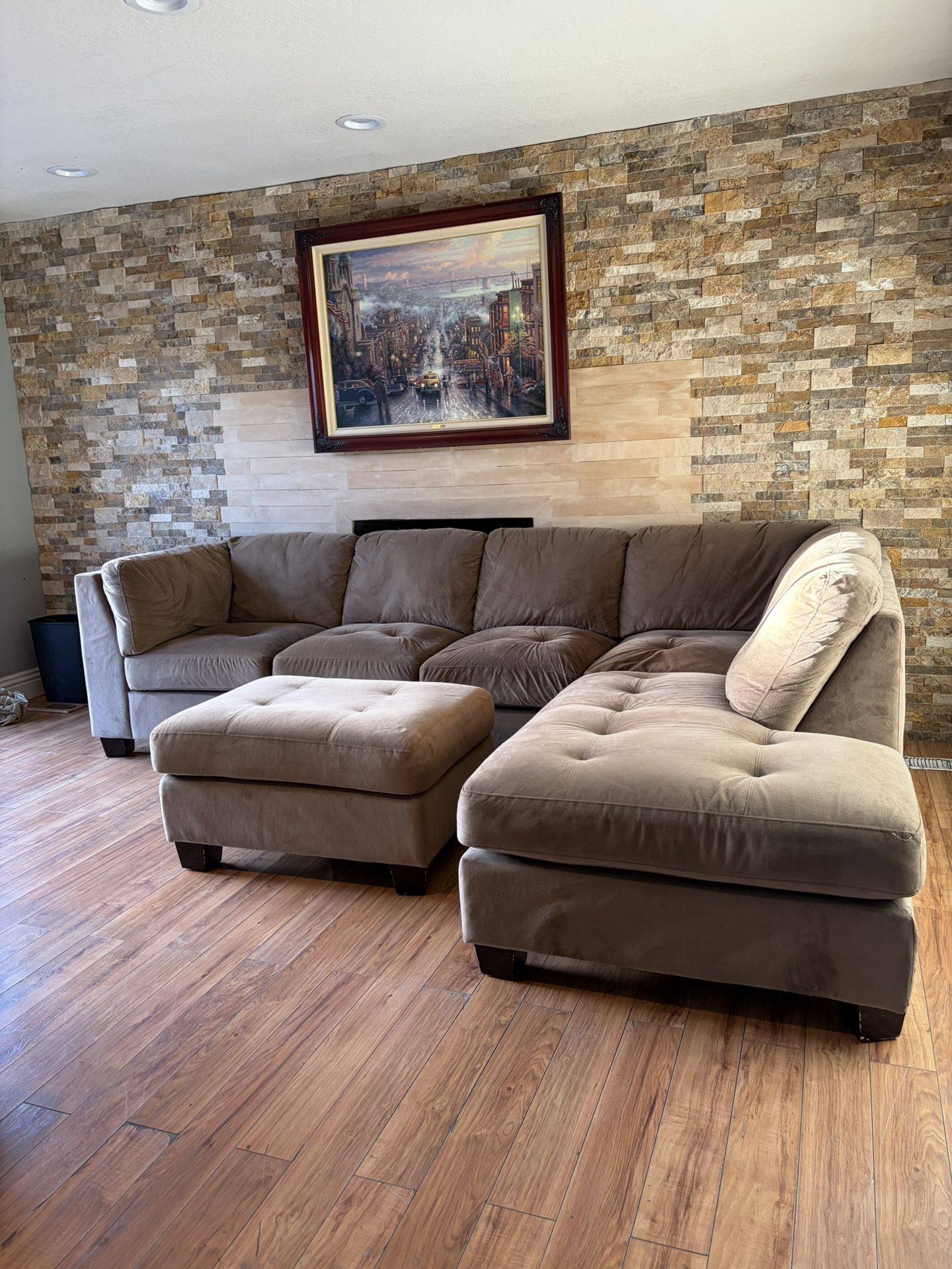 FREE DELIVERY- Costco 2-Piece Sectional Sofa 