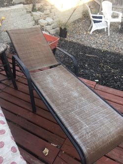 Hampton bay outdoor loungers