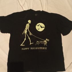 Halloween skeleton walking dog glow in the dark xl shirt selling $5 