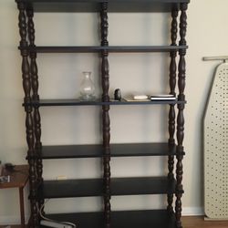 Shelving unit 