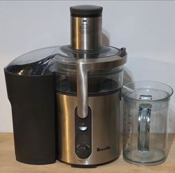 Breville Juice Fountain Plus JE98XL Juicer – Works Great – Includes Juice Pitcher