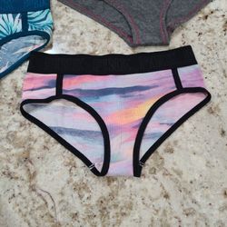 VS Pink Lowrise Hipsters Size S