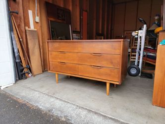 Mid Century Modern Dresser