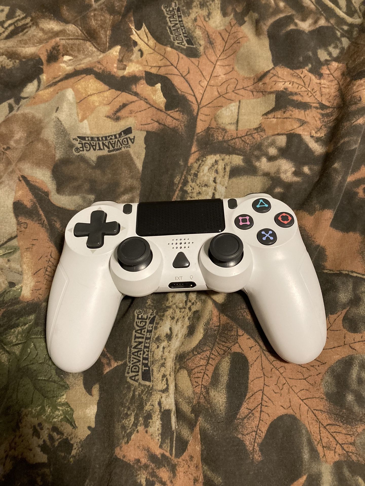 PS4 controller