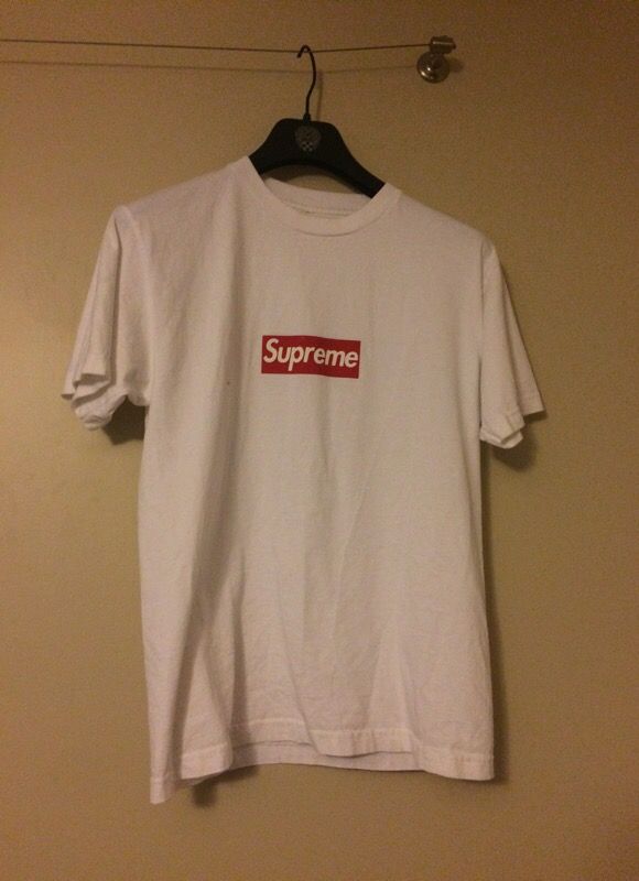 White supreme box logo tee shirt (fake)