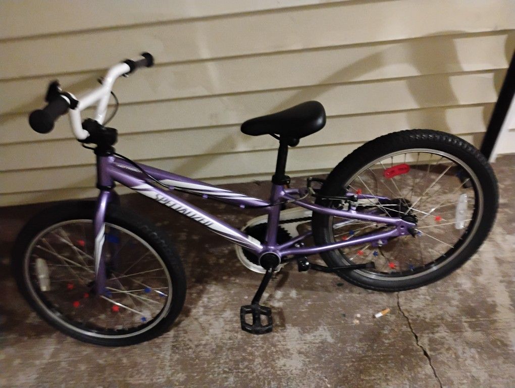 Specialized Hotrock 20' Kids Bike.