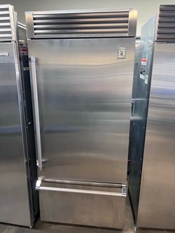 HESTAN 30” BUILT-IN BOTTOM FREEZER REFRIGERATOR