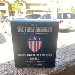 Marvel's Captain America 1940's Shield 1:6 Scaled replica Loot Crate