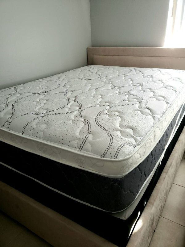 NEW QUEEN PILLOWTOP SET MATTRESS AND BOX SPRING 2PCS