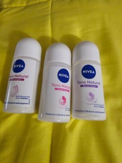 Crema facial teatrical y NIVEA desorantes