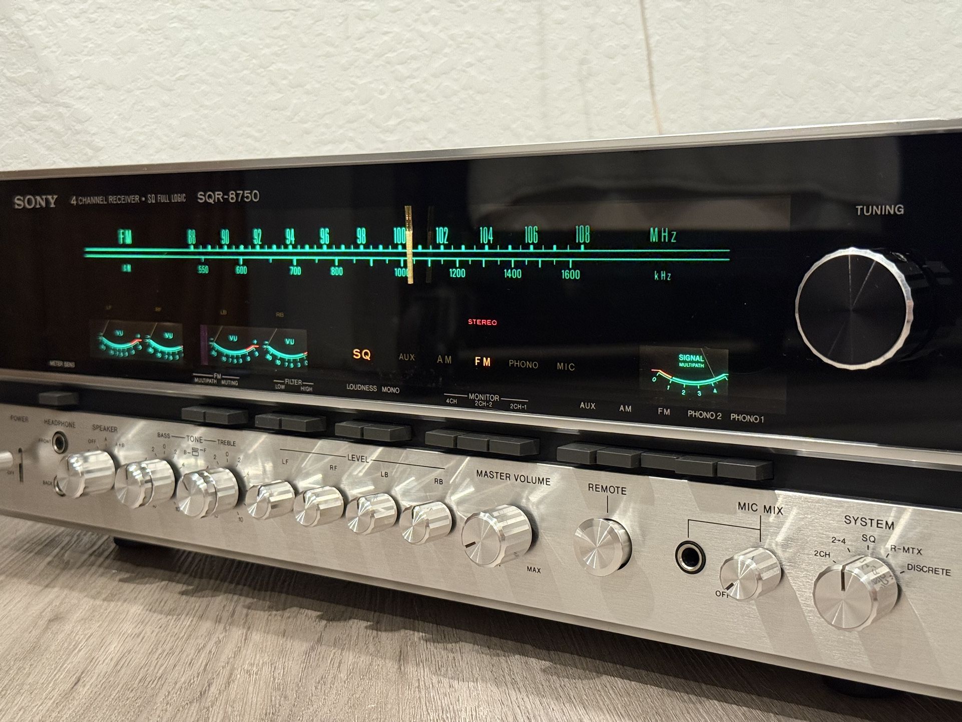 SONY SQR-8750 4 Channel Receiver Excellent