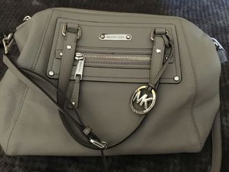 Micheal Kors Purse